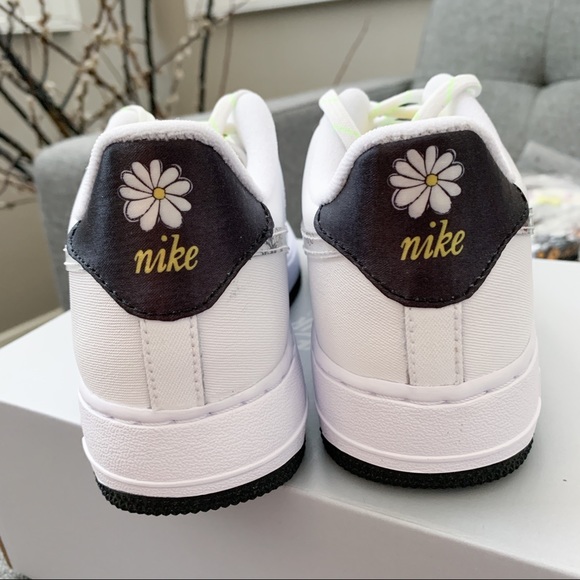 nike air force daisy